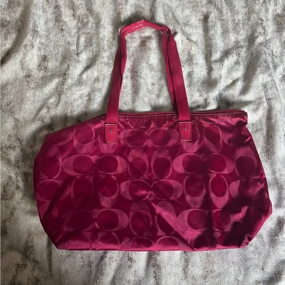Pink coach tote ๐ฉท - Picture 7 of 8